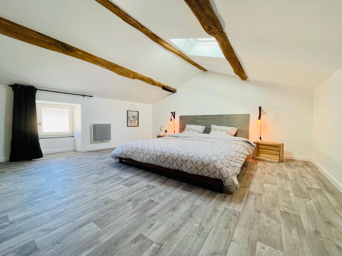 La Carree Des Amis Villa Lusignan Dış mekan fotoğraf