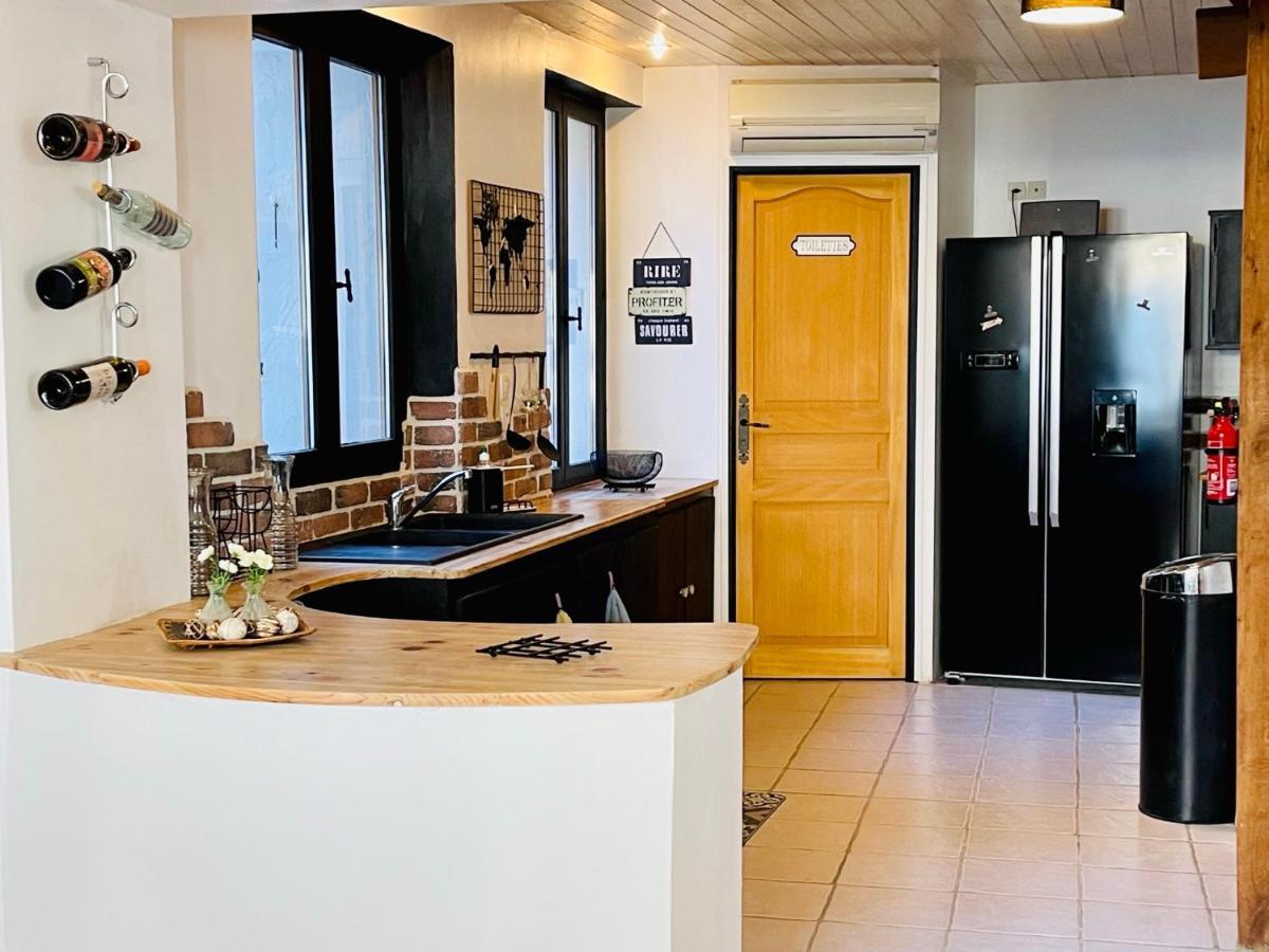 La Carree Des Amis Villa Lusignan Dış mekan fotoğraf